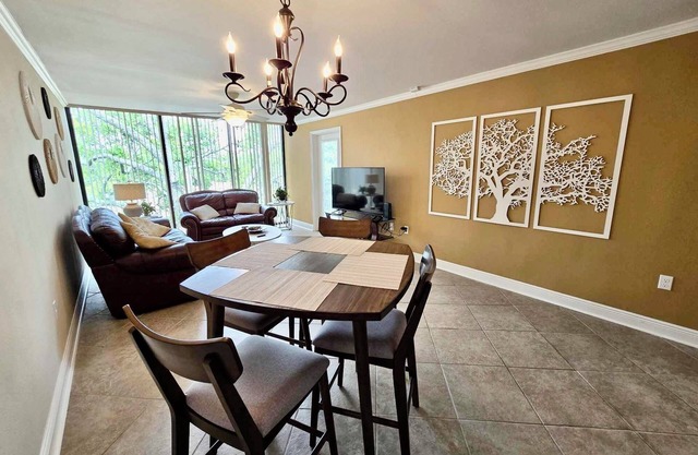 Seaside Treasure - Beach, Pool, Casino, Family Activities, Sunsets, Relax.