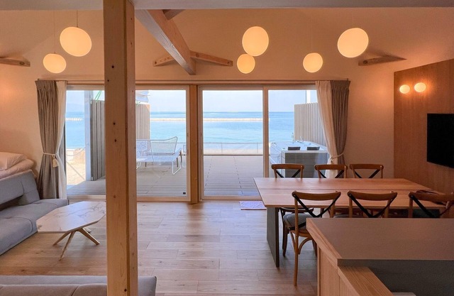 Seaside villa for rent with jacuzzi overlooking th/Sanuki Kagawa