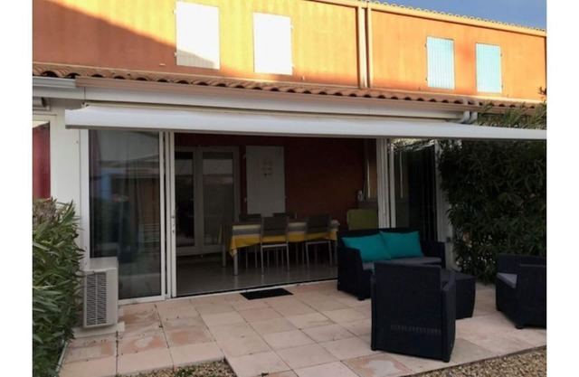 Seaside villa, Wifi, secure residence with swimming pool