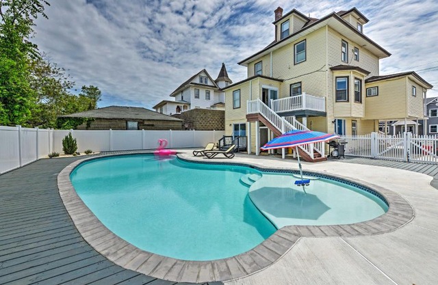 Seaside Wildwood Haven Walk to BoardwalkandBeach!