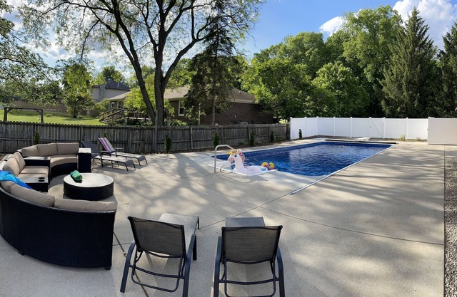 Seasonal Pool and Indoor Spa Paradise