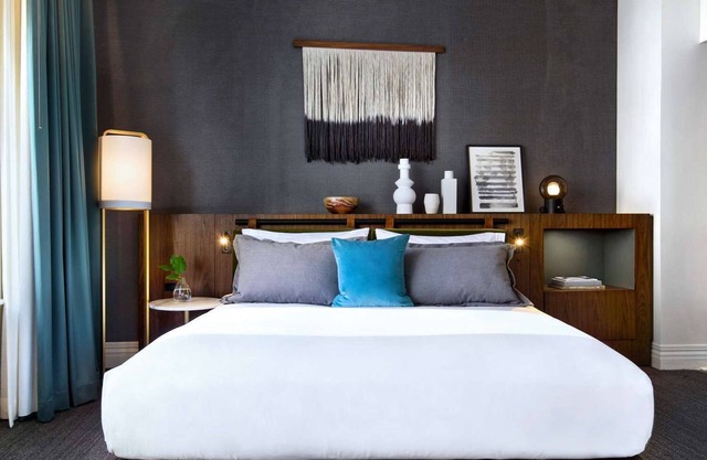 Seattle Stay! Restaurant, Bike Rental, Close to Seattle Aquarium