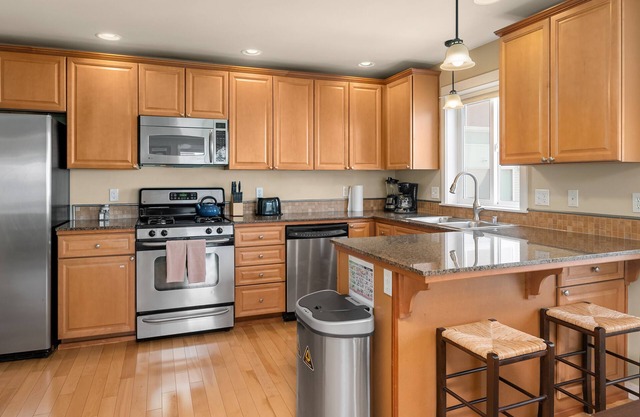 Seattle Vacation Home: Life's A Game