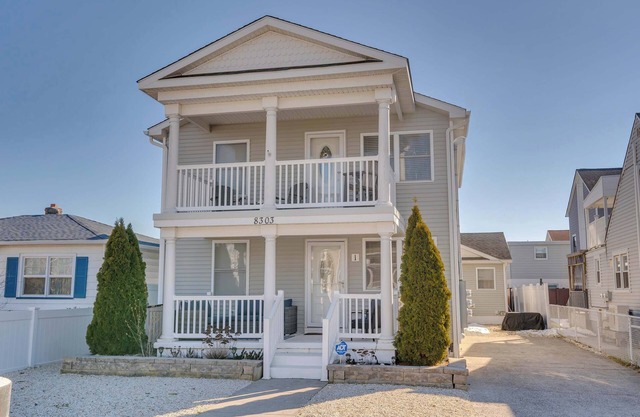 Seaview Escape - 2 blocks from the beach