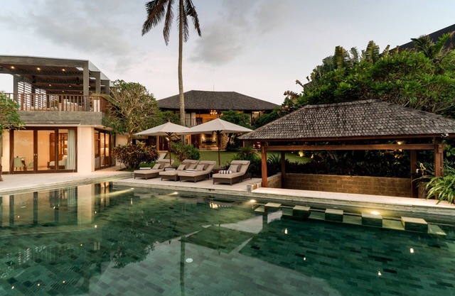 Seaview four bedroom Luxury villa in charming Cemagi - Canggu