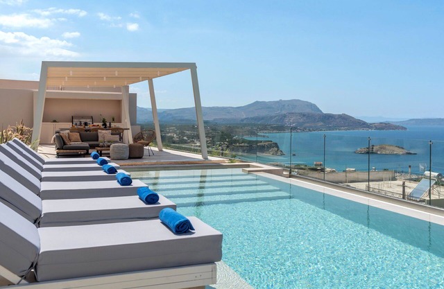 Seaview Lux - Modern vacation rental with private pool in Plaka, Crete