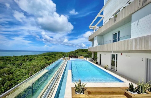 SeaView Studio with Pool and Gymnn