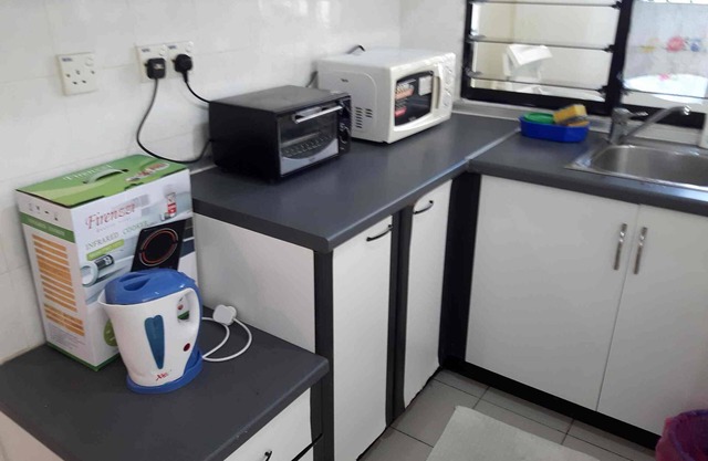 Seaview Sunnyville Condominium, Batu Uban