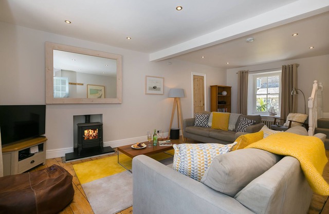 Seawater cottage in beautiful St Ives with car parking