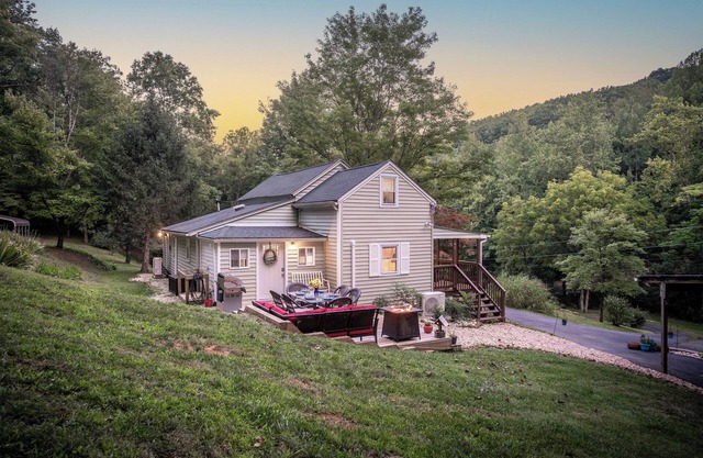 Secluded 20+ Acre Retreat Near Brew & Wine Trails