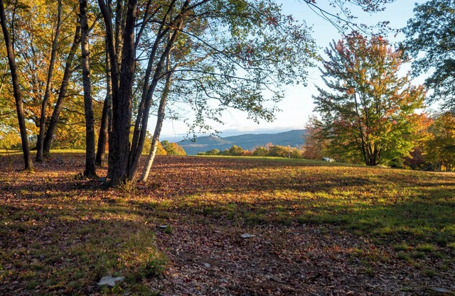 Secluded 4 bedroom home with sweeping mountain views in Williamstown
