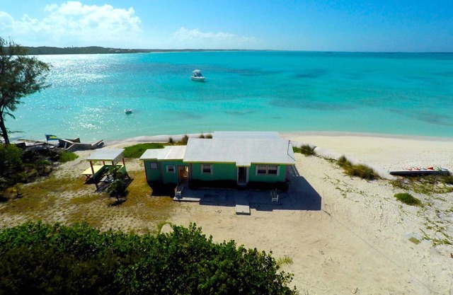 Secluded beach house on Hooper's Bay, Great Exuma, The Bahamas