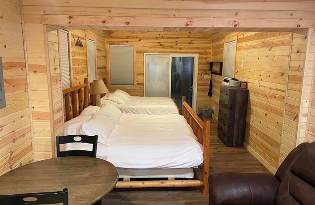Secluded Cabin with King size bed