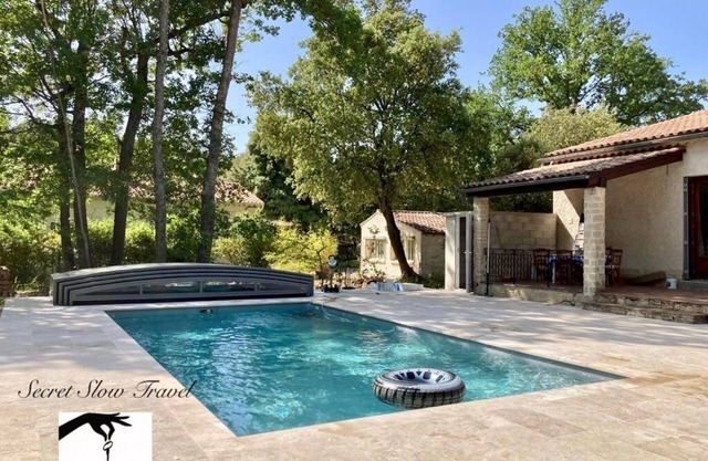 Secluded family home with pool and garden in Saint Didier