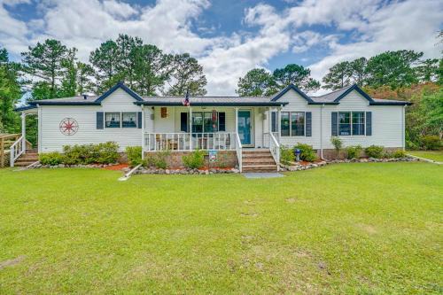 Secluded Hampstead Vacation Rental with Deck!