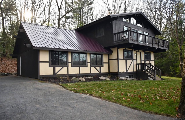 Secluded House in the Poconos with two private floors and a beautiful lake view!
