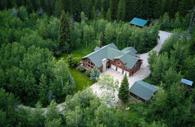 Secluded Mountain Home in the forest