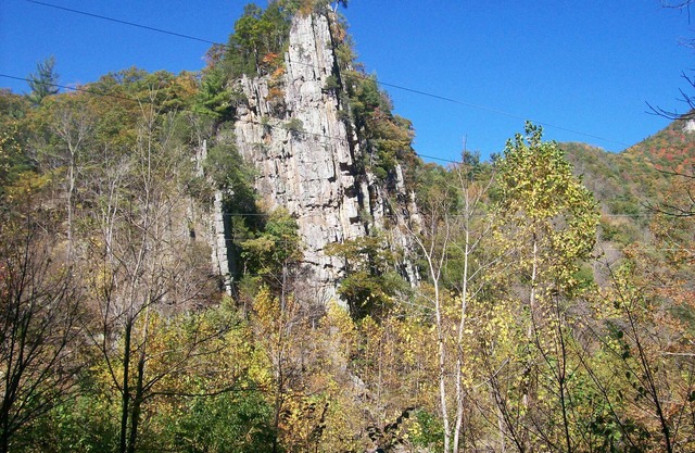 Secluded Pet-friendly Cabin At Smoke Hole With 5 Person Hottub and WIFI