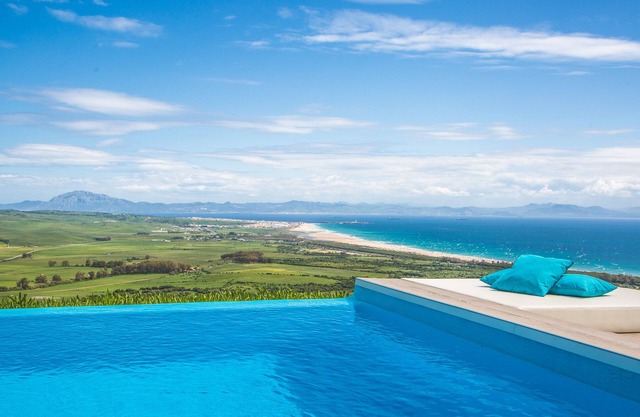 Secluded private estate with breathtaking views near the beach