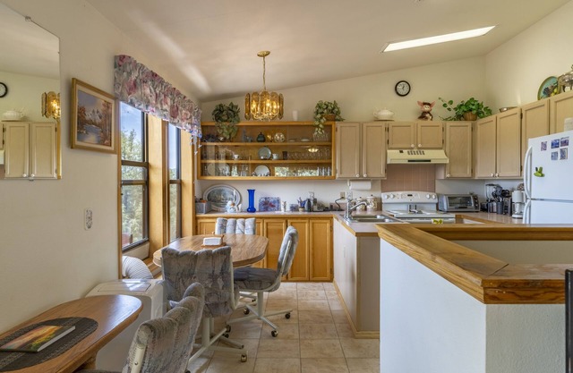 Secluded, Private Gem with great Mountain View’s, step back into a quieter time.