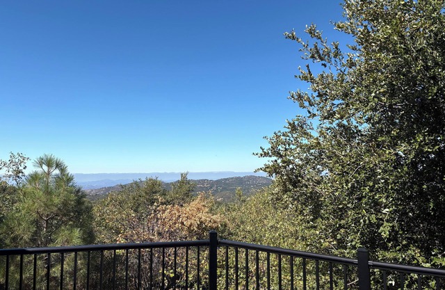 Secluded Zen Tiny Home with Amazing Views