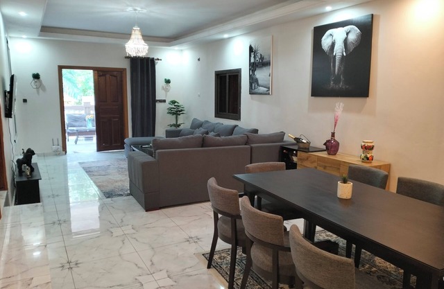 Secure, discrete and quiet magnificent 3-bedroom apartment @ Libreville-Angondje
