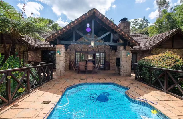 Secure Golf Estate Lifestyle - Kensington Lodge