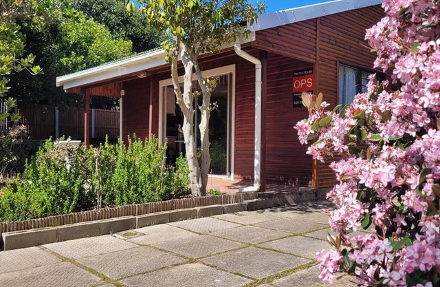 Selah Holiday Cabin II