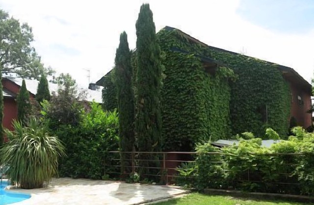 Self catering Chalet Piscina Privada for 9 people