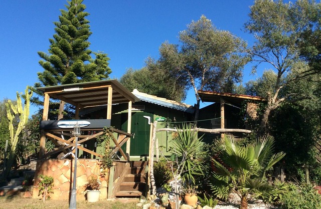Self-catering, ocean views, walk to beaches. BBQs, secure parking, set in nature