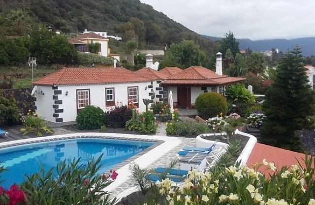 Self catering Tres Pinos, Lina Medina y Anastasio for 6 people