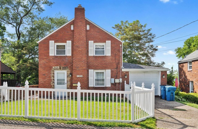✰Self Check-In✰Backyard✰Decks✰Full Kitchen✰W/D✰Smart TVs✰FREE Parking✰Cozy Beds