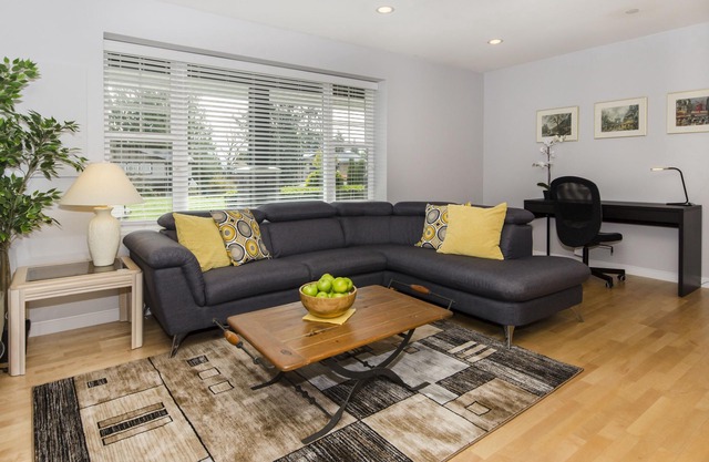 Self Contained Beautiful 2 Bedroom /2 Bathroom Suite in Port Coquitlam