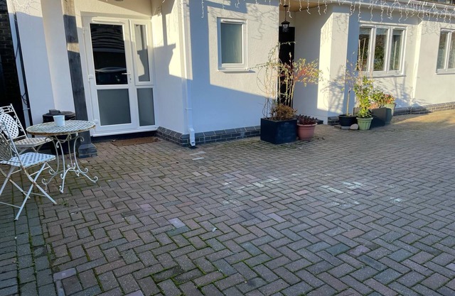 Self-contained Studio annex.