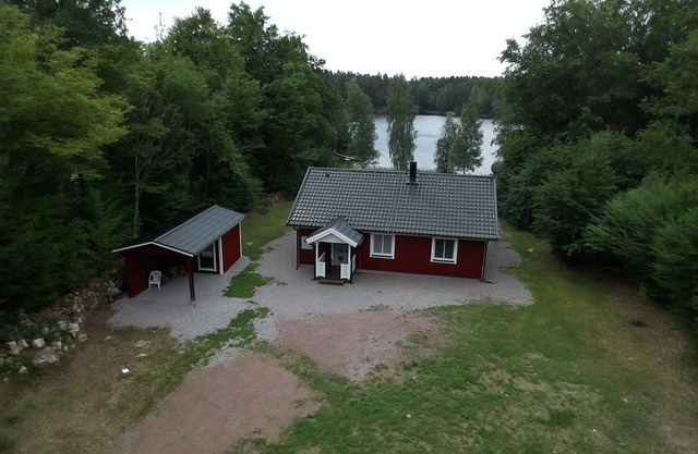 Semesterhus Erikstorp Sjöutsikt Båtbrygga Fiske Bad Sjötomt