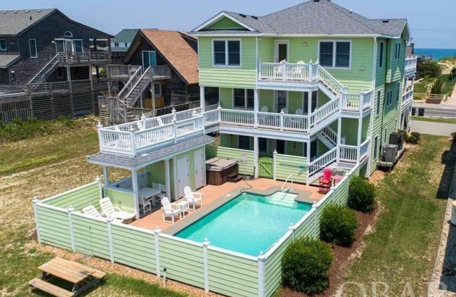 Semi-Oceanfront, Heated Pool and Hot Tub!