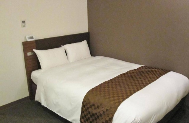 Semidouble Nonsmoking Bed width 140cm/Hamamatsu Shizuoka