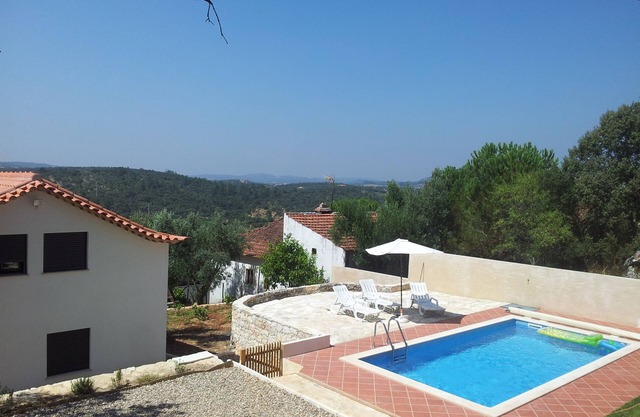 Senhora da Graça House - between Fatima and Ourém * (with swimming pool) *