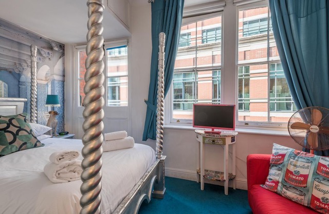 Sensational St Paul’s Home by the Cathedral