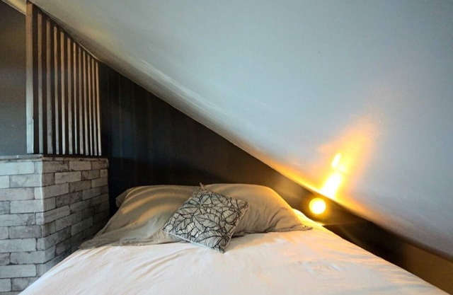 Separate bedroom with kitchenette