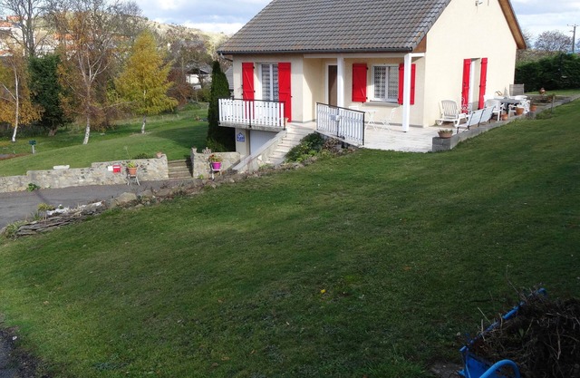 September/October in AYDAT comfortable house for 4 people, Auvergne volcanoes