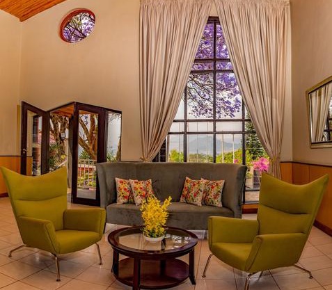 Serendib Suites & Conference Center