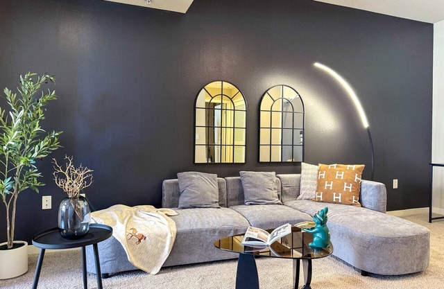 Serene APT 10 Min from Disneyland With Pool & GYM