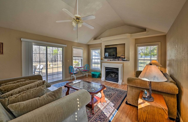 Serene Blue Ridge Getaway in Galax w/Yard!