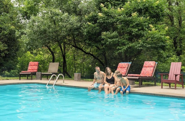 Serene Haven w/Onsite Dining, Near Mauricie Park | Perfect Nature Enthusiasts