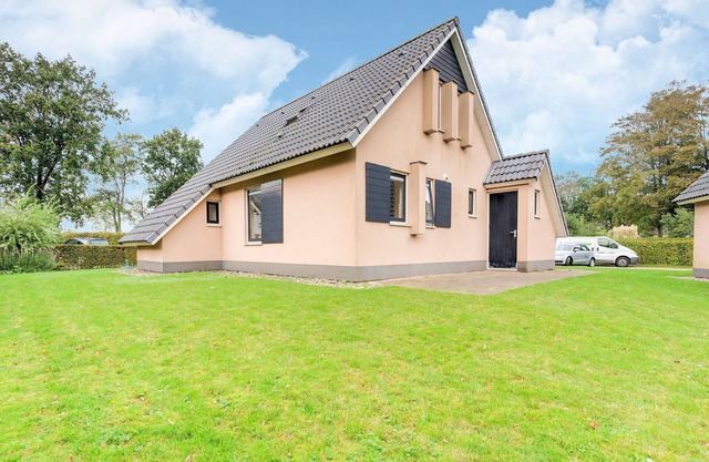 Serene Holiday Home in Gaasterlân-Sleat