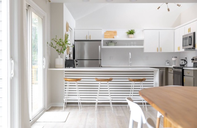 Serene home with all the comforts of a fully designed space- 3 🛏/2 🛁 House