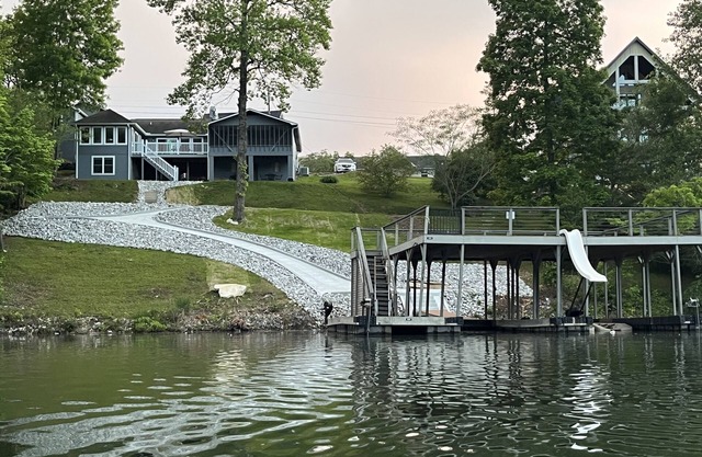 Serene home with private dock, waterslide & fully equipped kitchen