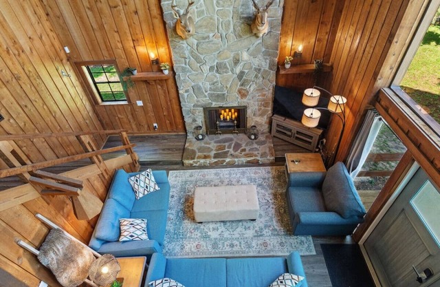 Serene Lakeside Cottage Retreat