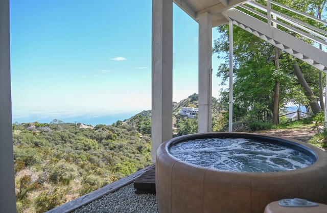 Serene Malibu Views above the clouds 5BR/4 Bath